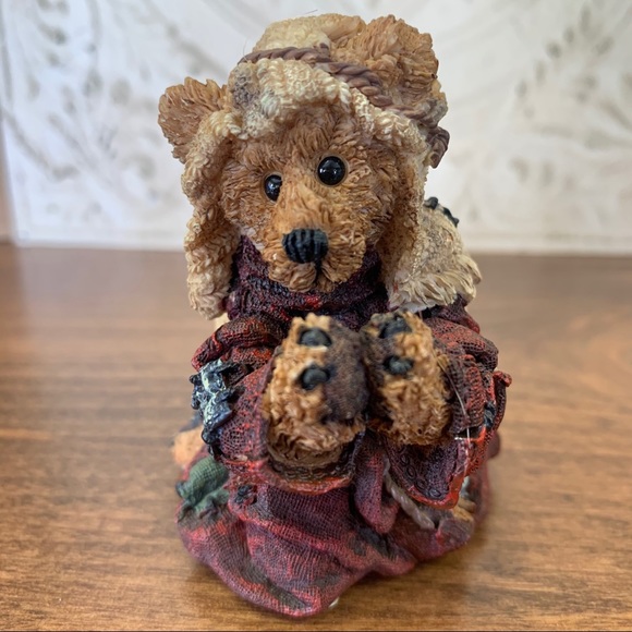Boyds Bears "Theresa as Mary"
